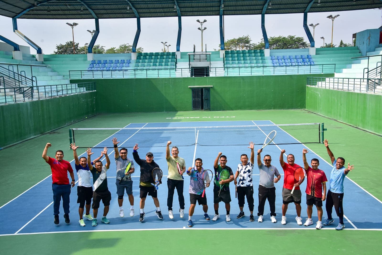 Pererat Sinergitas dan Silaturahmi, Danrem 031/WB Bersama Staf Gelar Fun Tenis dengan Jajaran PTPN IV Pekanbaru
