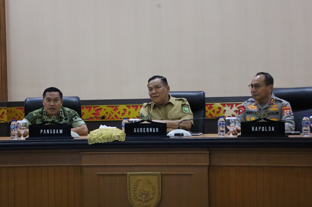 Hadapi Puncak Karhutla, Kodam XIX/Tuanku Tambusai dan Pemprov Riau Satukan Langkah