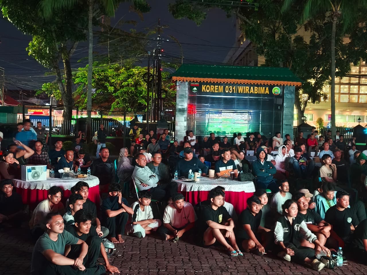Perkuat Kemanunggalan dengan Rakyat, Korem 031/Wira Bima Gelar Nobar Final Piala Dunia 2026 Bersama Masyarakat